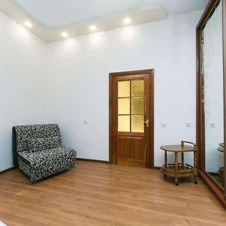 Flat Apartment Kyiv Exterior photo